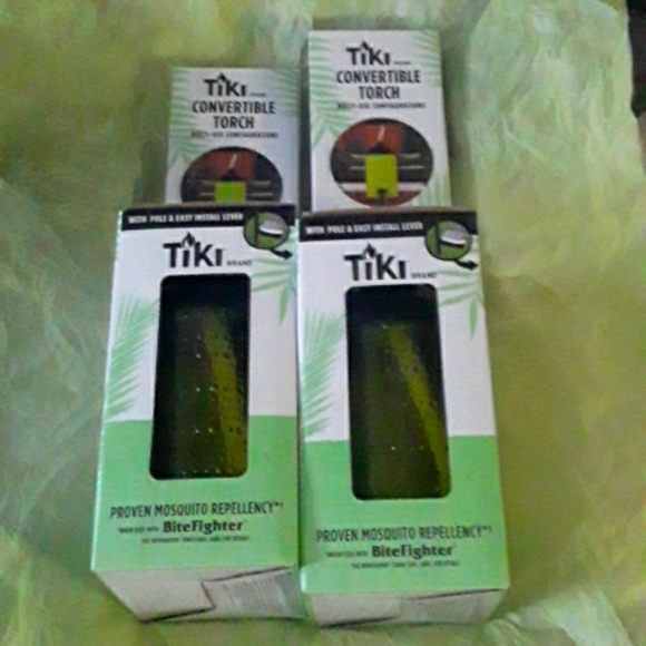 Convertible tiki torches. - Picture 1 of 5